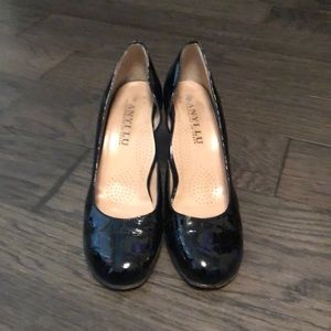 Anyi Lu black patent pumps